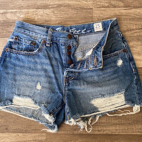 We the free jean shorts size 25 - Picture 5 of 7